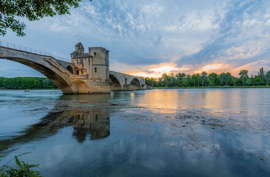 Die Brücke von Avignon ©Verneuil T.