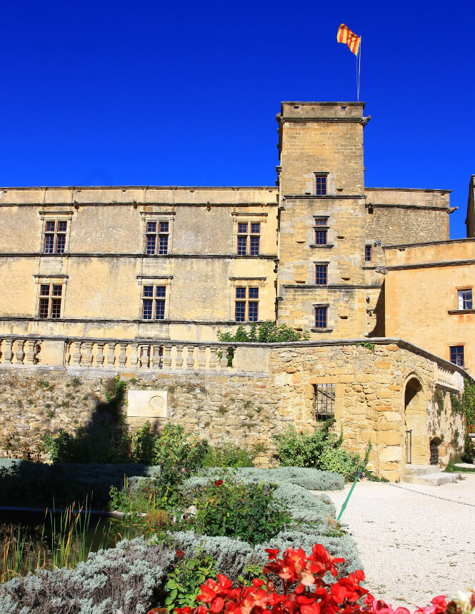 Château de Lourmarin ©HOCQUEL A