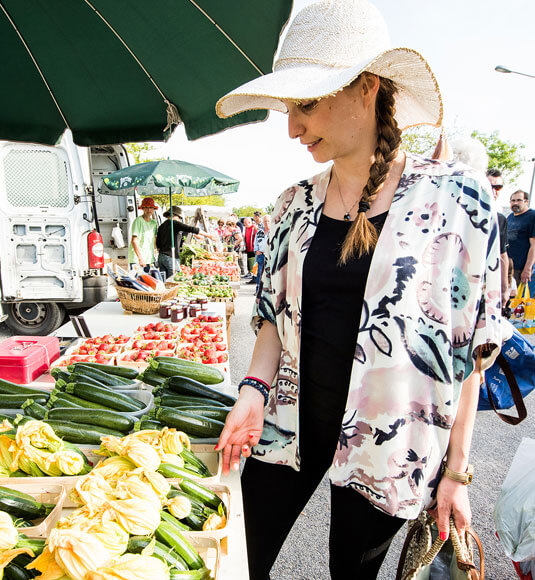 Une virée au marché de Velleron ©COQUARD M