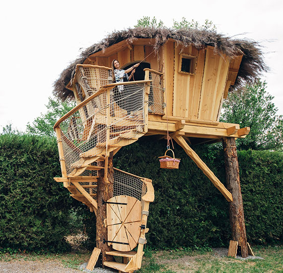 das Lodge-Zelt, das Carré d’ailleurs auf dem Campingplatz La Sorguette